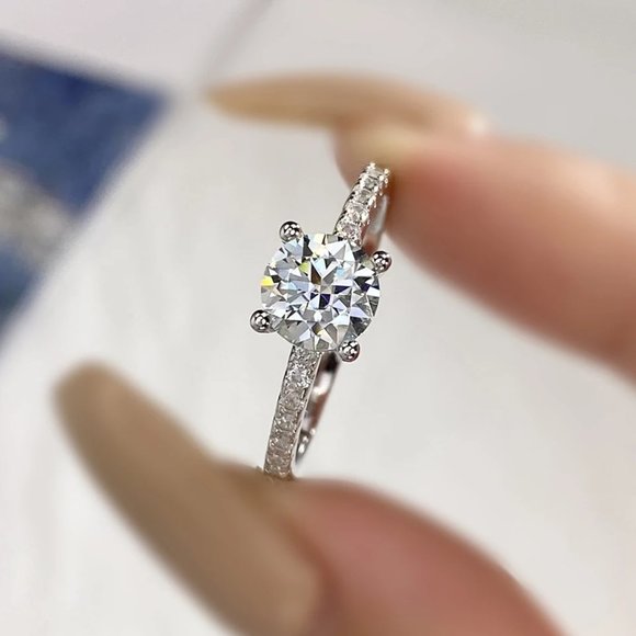 Stunning Petite GRA Certified 1.00Ctw Moissanite Diamond Ring - Picture 2 of 12